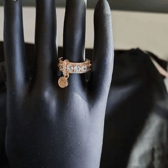 GOLD DIAMOND RING BAND WITH HANGING CHARM - Picture 4 of 10